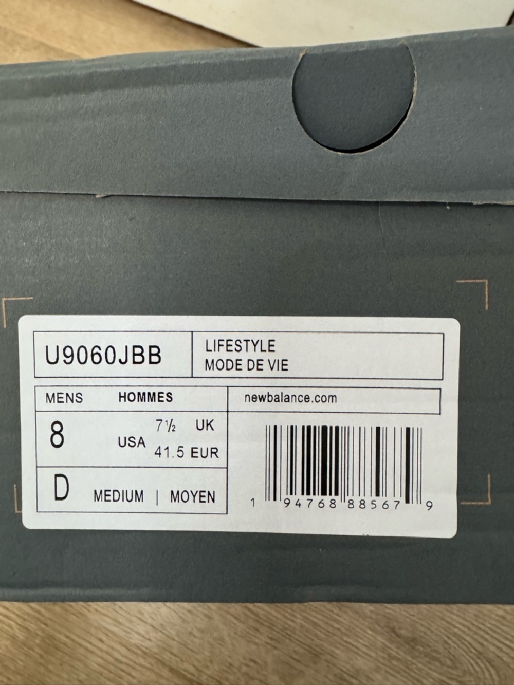 New Balance Gray & White Shoe Box with Size Label - Women’s 9.5/Men’s 8 - Picture 3 of 3